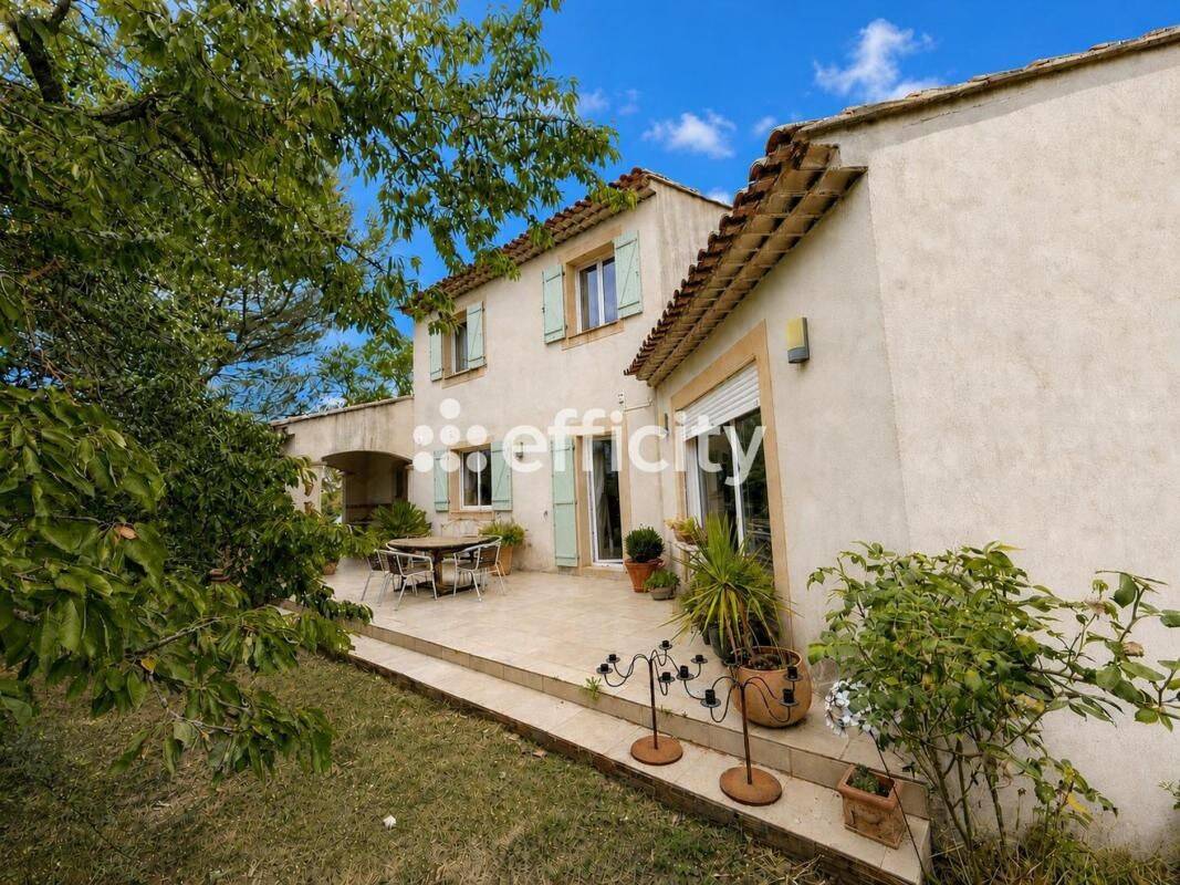 Maison 5 pièces 150 m² · à Nans-les-Pins · 150 m² · 640 000 €
