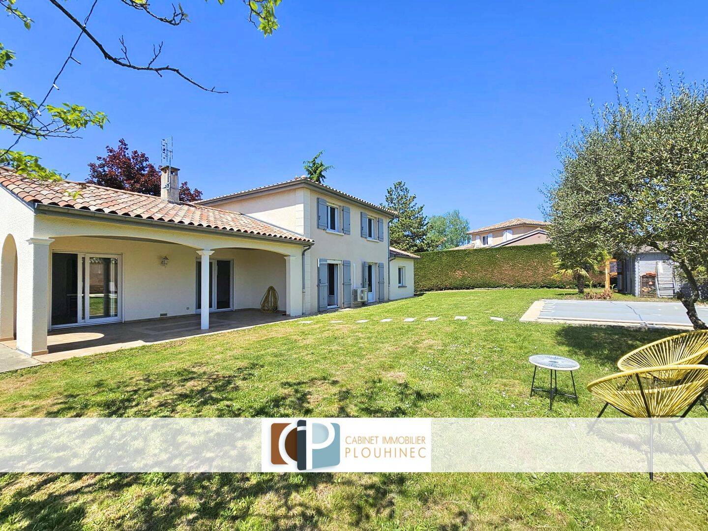 Maison 7 pièces 163 m² · à Crêches-sur-Saône · 163 m² · 359 000 €