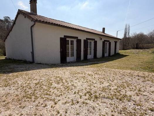 Maison de plain-pied à vendre 138 320 € 3 pièces 2 chambres 67 m² 1 117 m² de terrain Saint-Amand-de-Vergt 24380