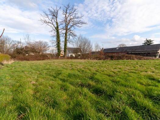 Terrain constructible viabilisé à vendre 131 000 € 640 m² de terrain Donneville 31450