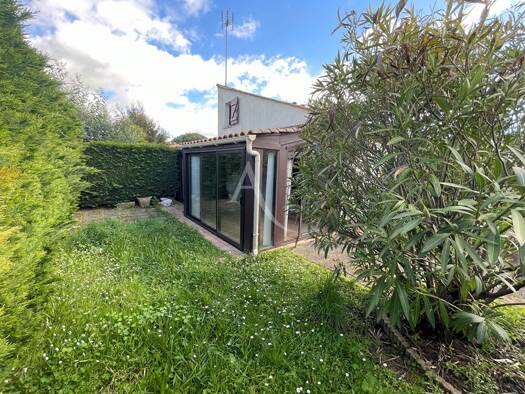 Maison à vendre 134 700 € 2 pièces 1 chambre 42 m² 105 m² de terrain Saint-Vincent-sur-Jard 85520