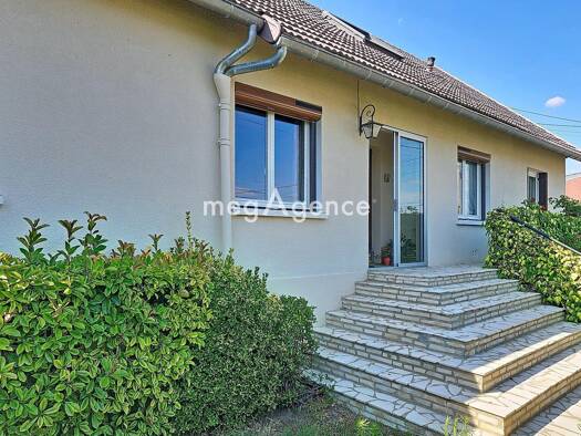 Maison à vendre 428 000 € 9 pièces 4 chambres 175 m² 649 m² de terrain Bouafle 78410