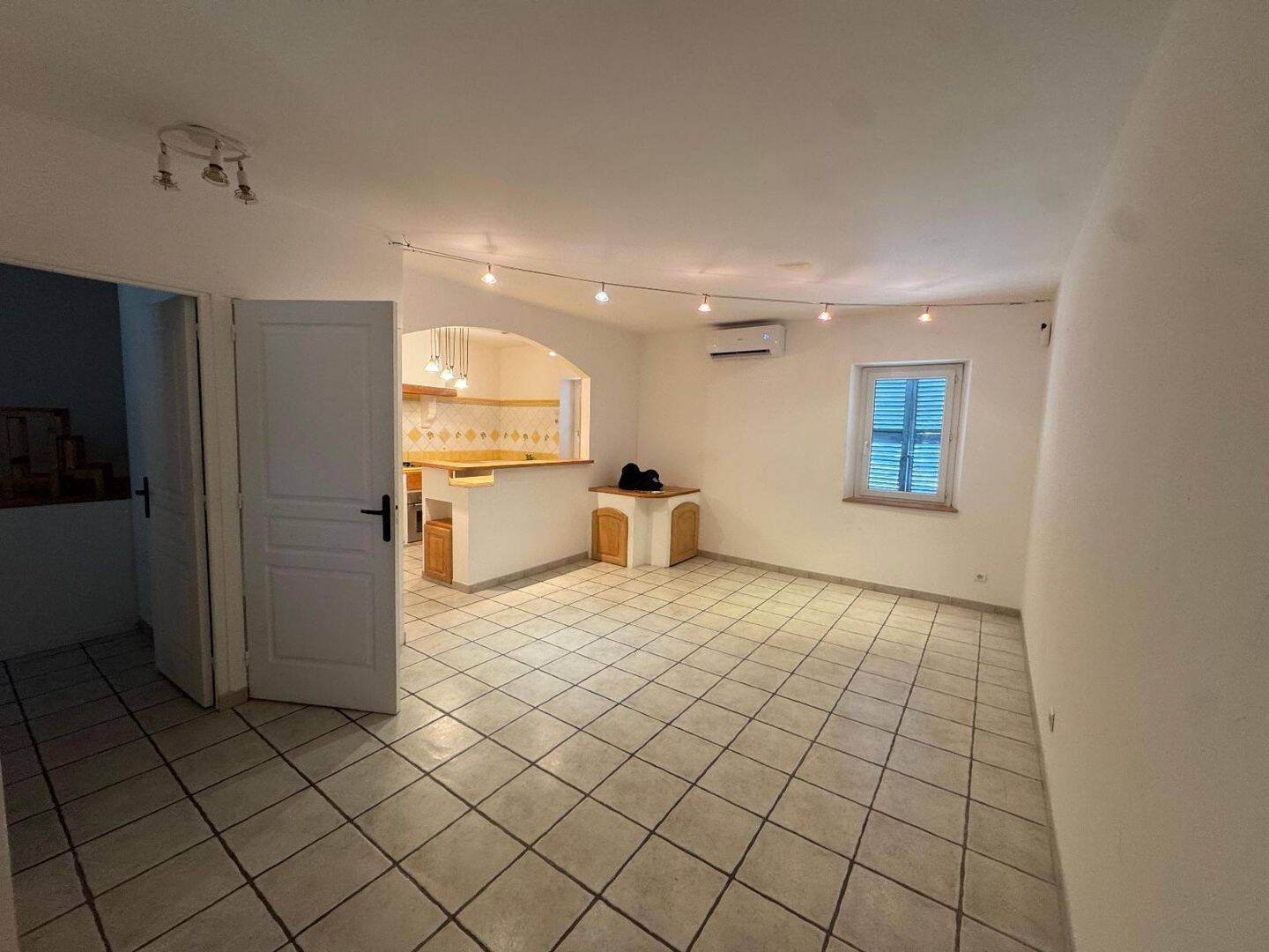 Appartement 2 pièces 42 m² · à Marseille 9ème Arrondissement · 41,5 m² · 675 €