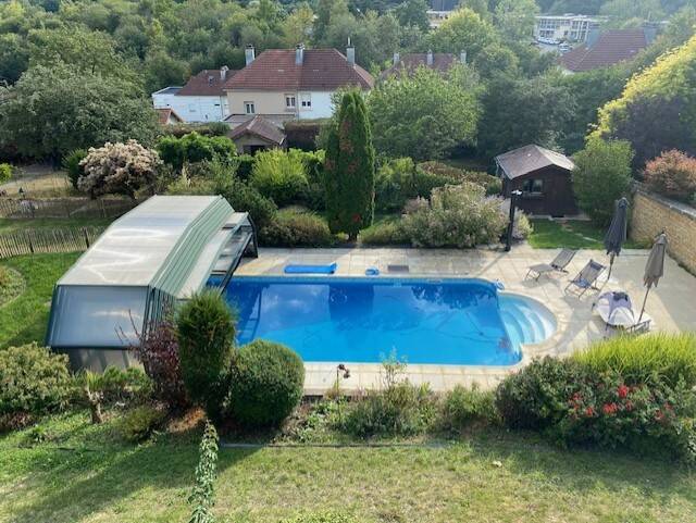 Maison 15 pièces 400 m² · à Mont-Saint-Martin · 400 m² · 894 000 €