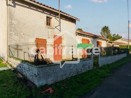 Maison à vendre - neuf 60 000 € 5 pièces 3 chambres 100 m² 2 434 m² de terrain Chail 79500