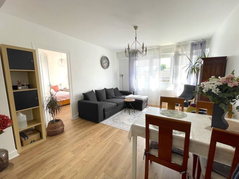 Duplex à louer 1 075 € 3 pièces 2 chambres 57,9 m² Étage 1/4 Saint Bruno-Saint Augustin Bordeaux 33000