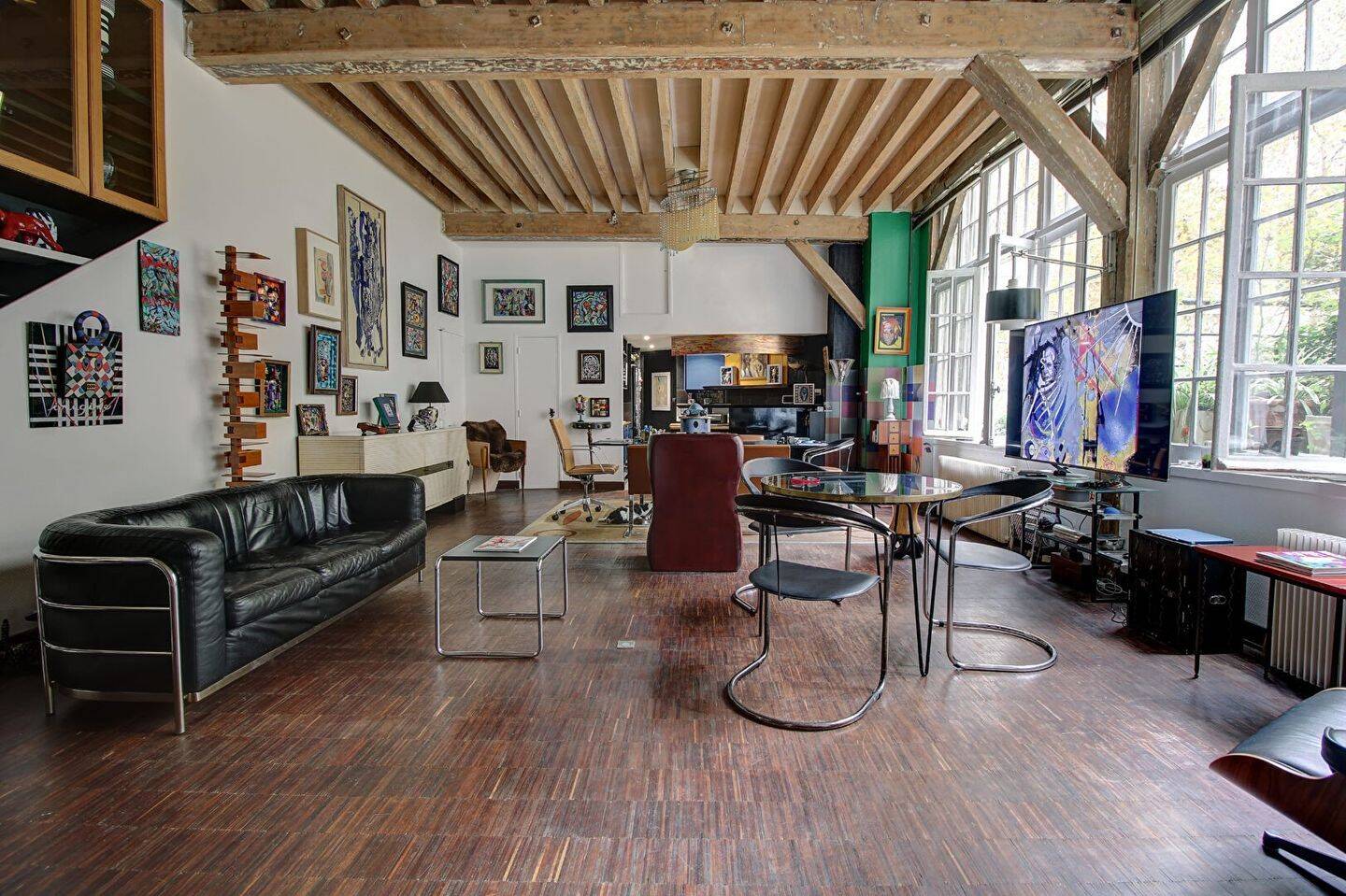 Appartement 8 pièces 217 m² · à Paris 10ème Arrondissement · 217 m² · 1 890 000 €