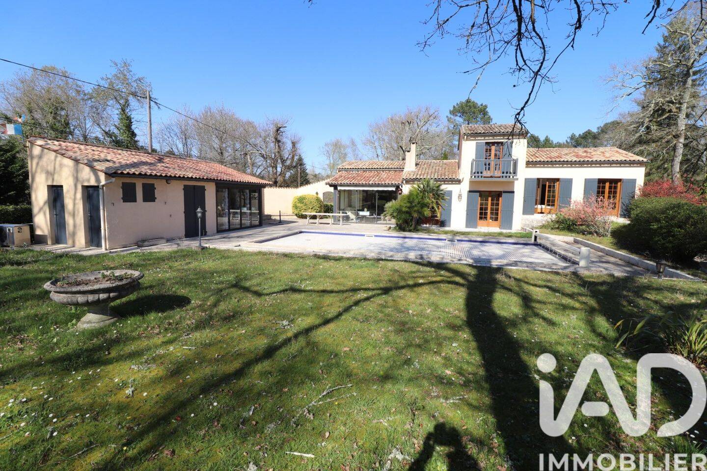 Maison 11 pièces 163 m² · à Clérac · 163 m² · 209 500 €