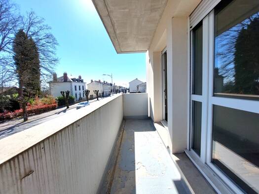 Appartement à louer 828 € 4 pièces 3 chambres 86,5 m² Étage 1/3 Ouest Couzeix 87270