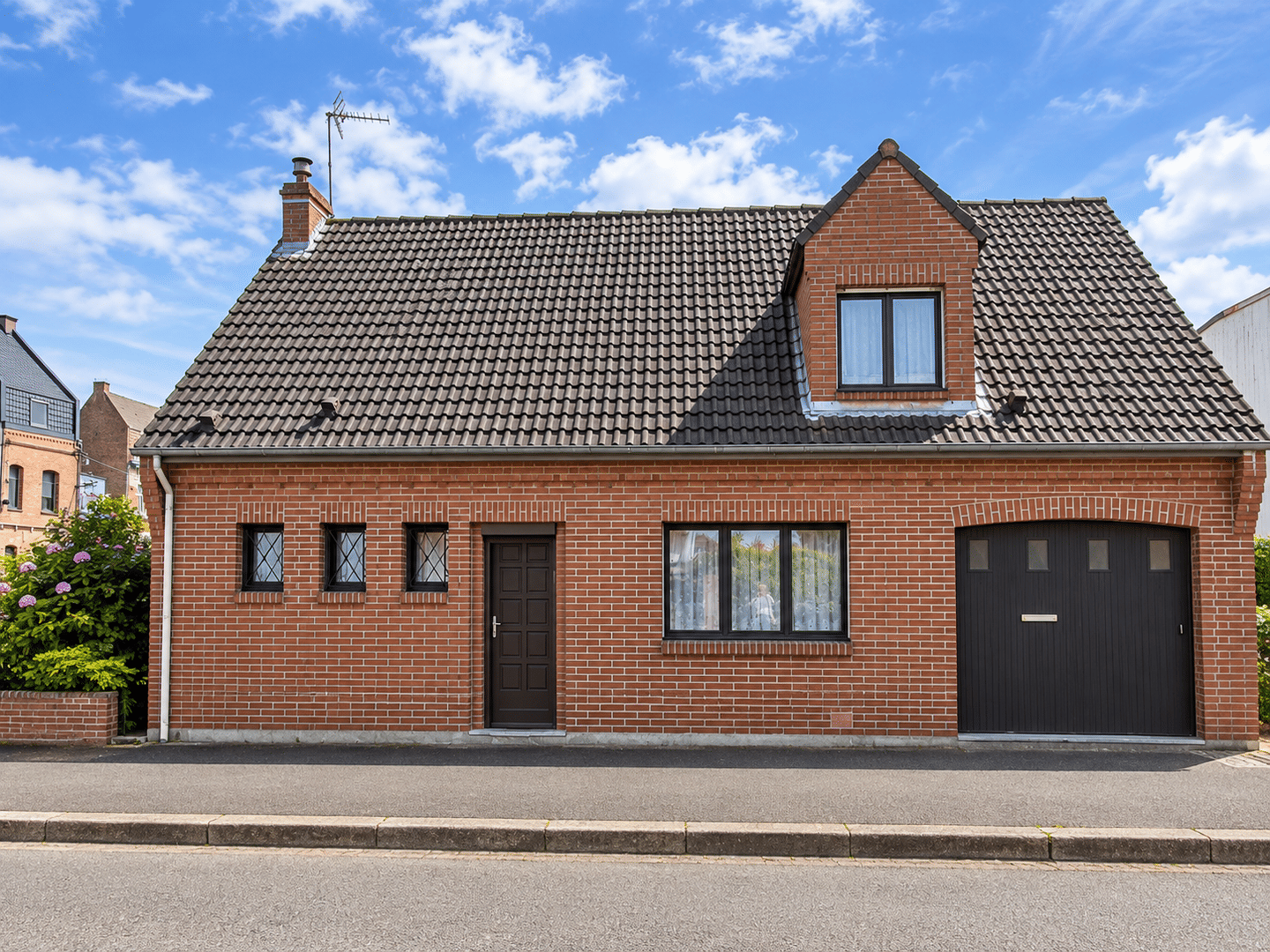 Maison 6 pièces 150 m² · à La Chapelle-d'Armentières · 150 m² · 299 900 €