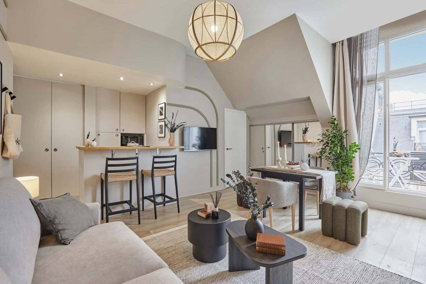 Appartement 1 pièce 30 m² · à Paris 8ème Arrondissement · 30 m² · 2 773 €