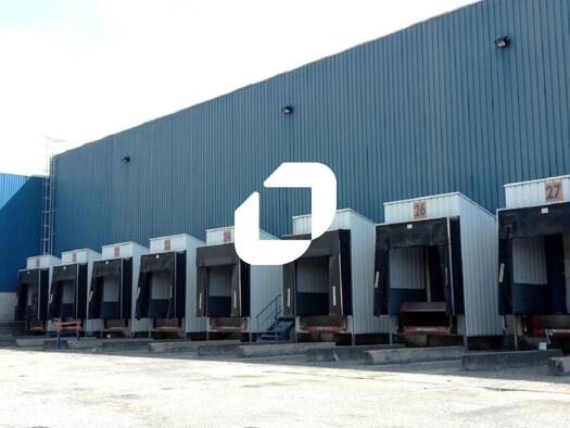 Entrepôt à louer 28 522 € 7 850 m² d'espace de stockage Pont-de-Veyle 01290