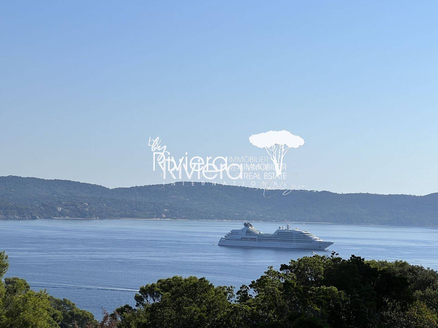 Maison 6 pièces 240 m² · à Cavalaire-sur-Mer · 240 m² · 1 900 000 €
