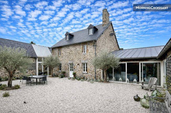 Maison 4 pièces 277 m² · à Gouville-sur-Mer · 277 m² · 6 400 €/mois