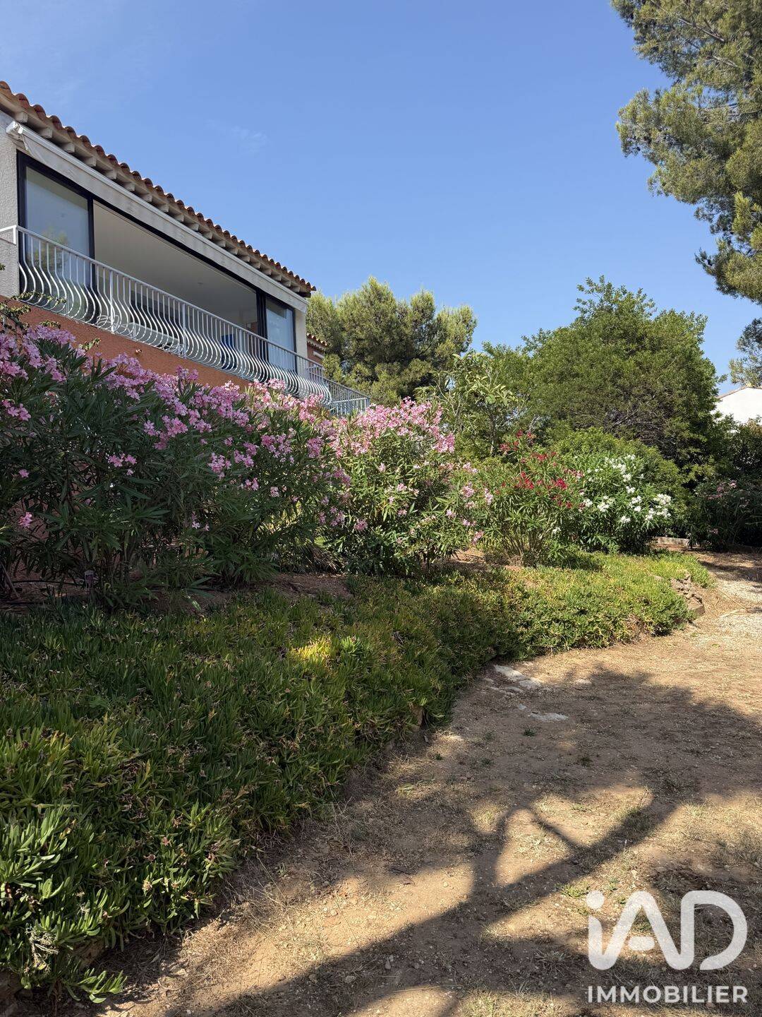 Maison 8 pièces 240 m² · à Bandol · 240 m² · 1 249 000 €