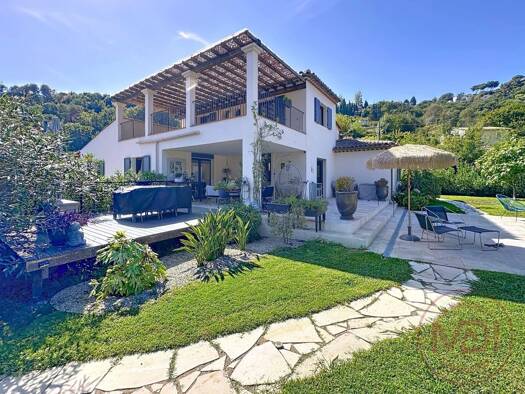 Maison à vendre 1 595 000 € 7 pièces 5 chambres 262 m² 1 886 m² de terrain Saint-Paul-de-Vence 06570
