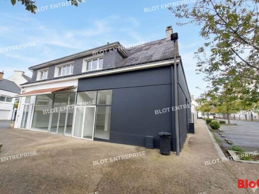Local commercial à louer 759 € 64 m² de surface de vente Keropert Pontivy 56300