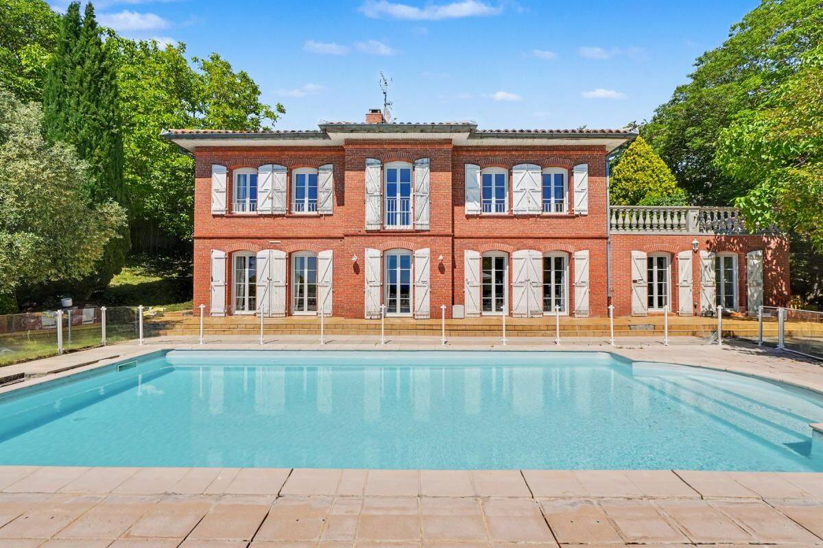Maison 7 pièces 270 m² · à Castelnau-d'Estrétefonds · 270 m² · 660 000 €
