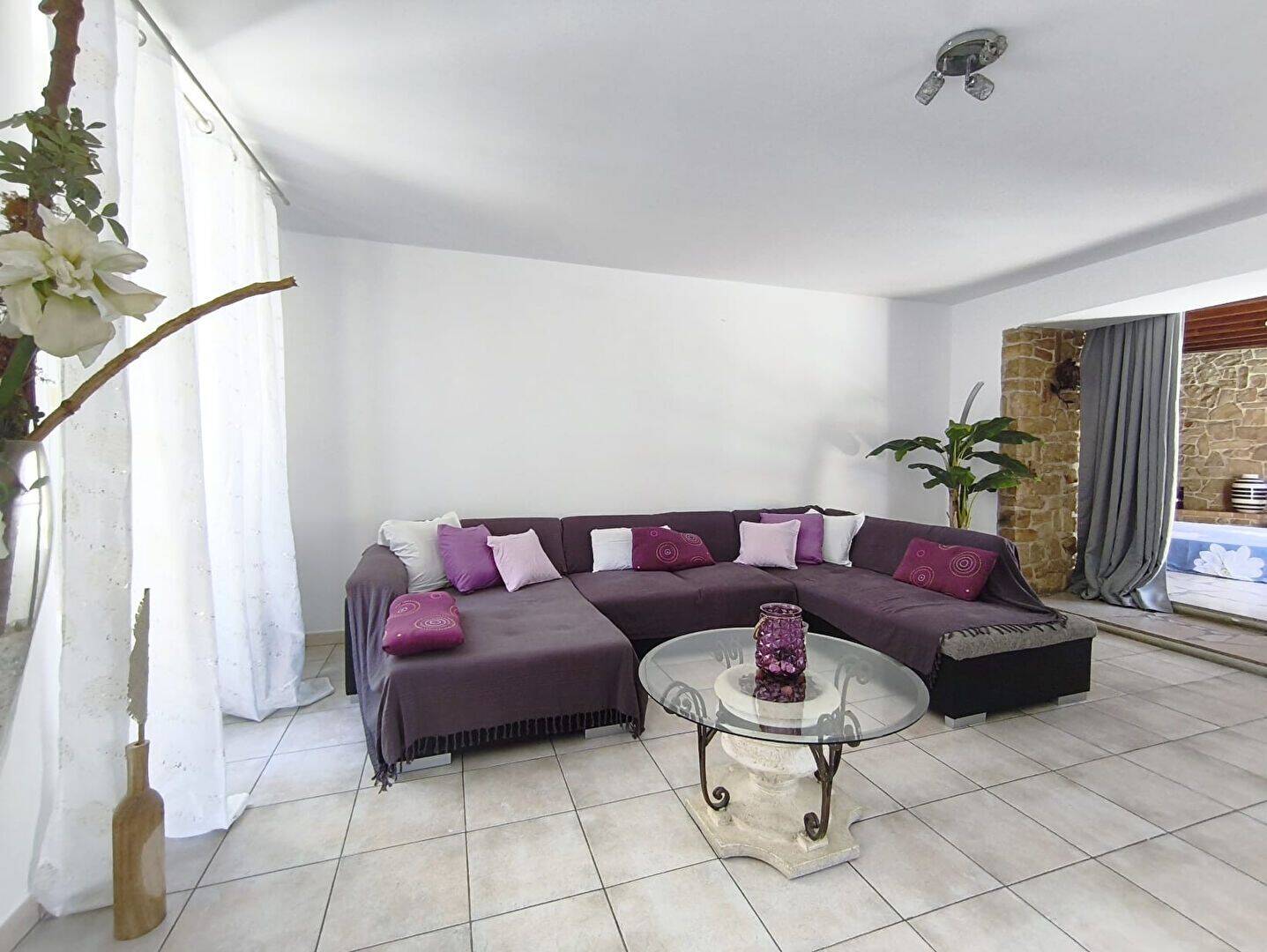 Maison 6 pièces 149 m² · à Burie · 148,6 m² · 218 400 €