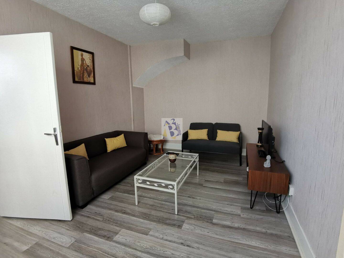 Maison 3 pièces 74 m² · à Angoulême · 74 m² · 700 €