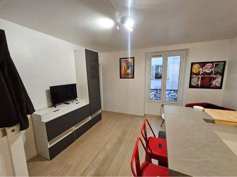 Appartement 2 pièces 35 m² · à Paris 10ème Arrondissement · 35 m² · 990 €/mois