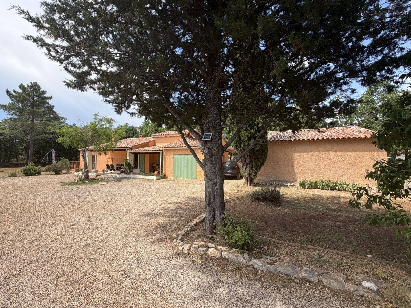 Maison 5 pièces 114 m² · à Régusse · 114 m² · 410 000 €