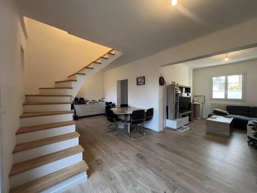 Appartement à louer 890 € 4 pièces 2 chambres 76,9 m² RDC/2 Dreux 28100