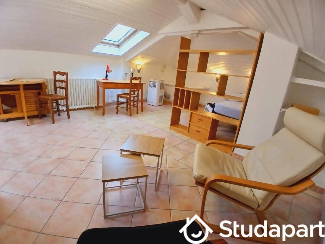 Appartement 1 pièce 11 m² · à Mérignac · 11 m² · 570 €