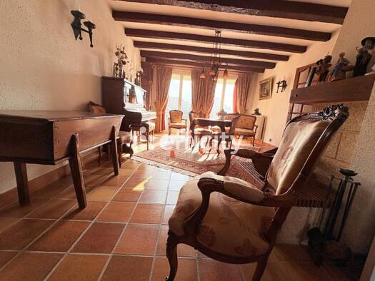 Maison de plain-pied à vendre 199 900 € 6 pièces 4 chambres 117,2 m² 785 m² de terrain Matougues 51510