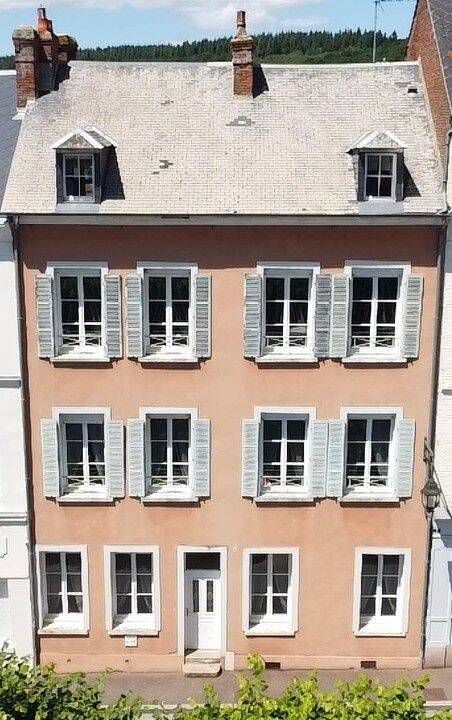 Maison 10 pièces 269 m² · à Orbec · 268,7 m² · 379 000 €