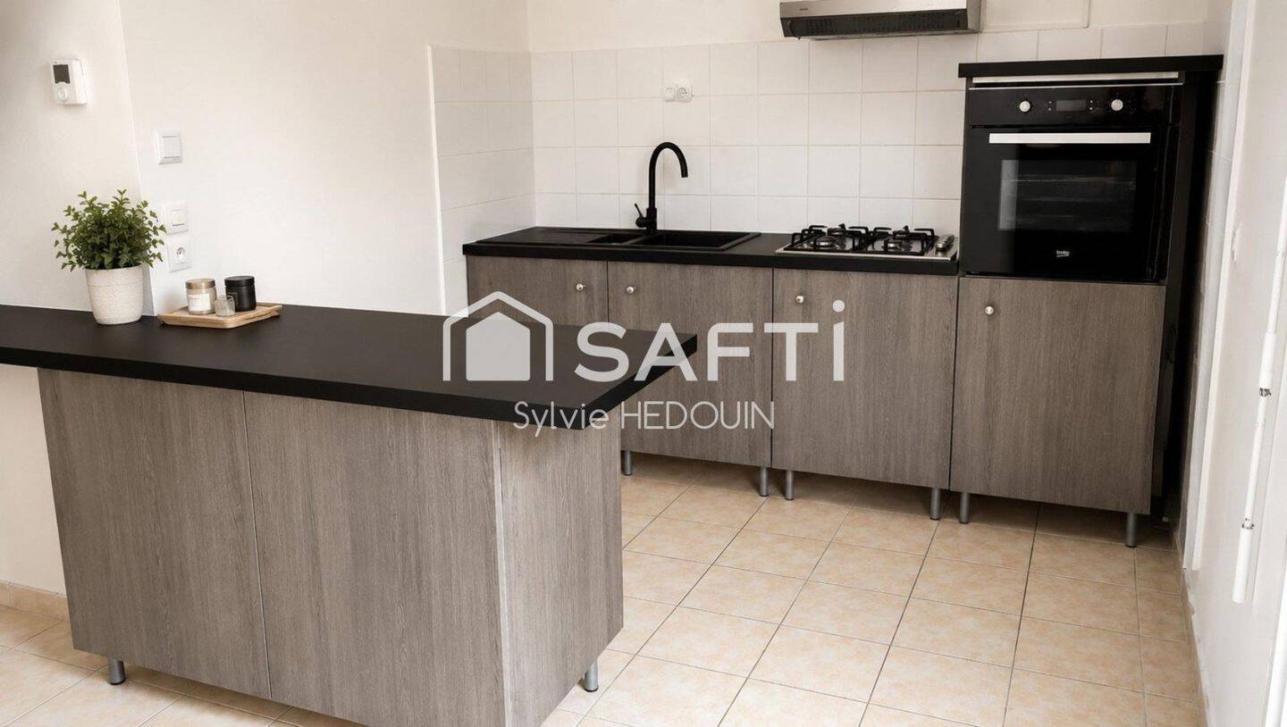 Maison 8 pièces 81 m² · à Saint-Calais-du-Désert · 81 m² · 85 500 €