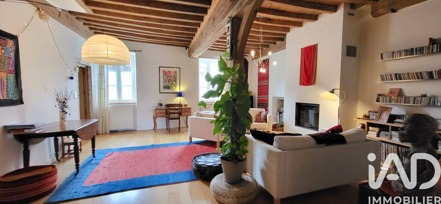 Maison 11 pièces 346 m² · à Saint-Martin-sous-Montaigu · 346 m² · 549 000 €