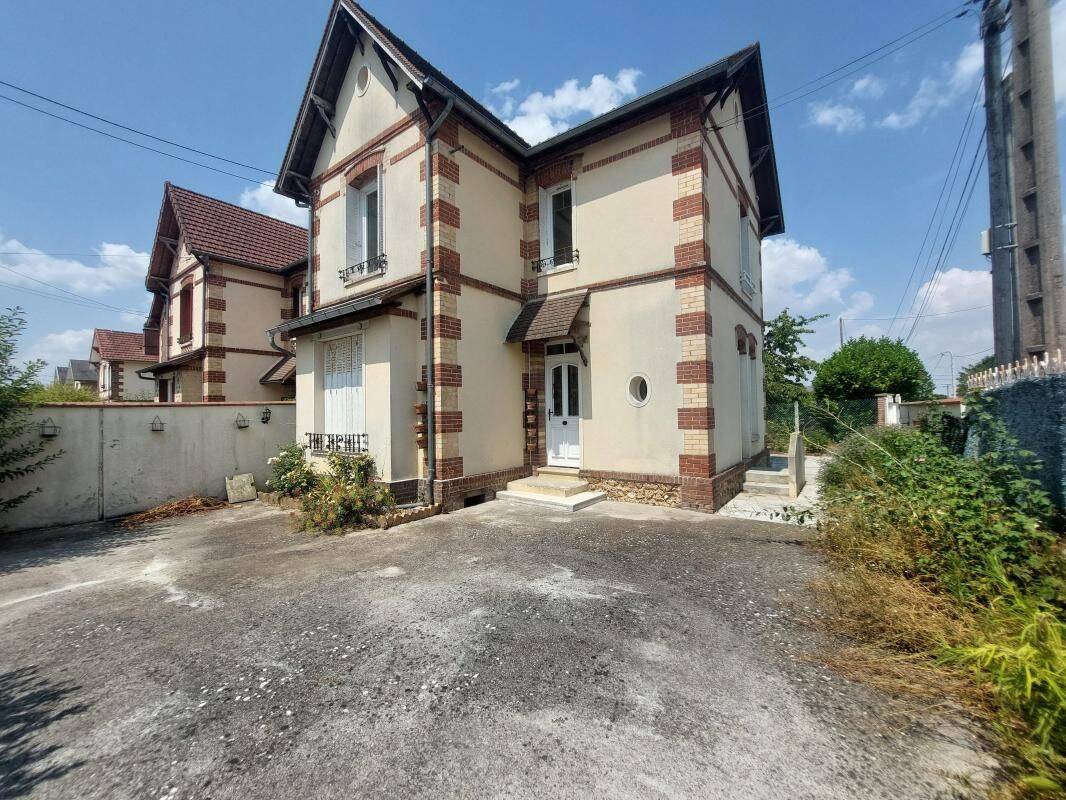 Maison 4 pièces 79 m² · à Conches-en-Ouche · 78,7 m² · 850 €/mois