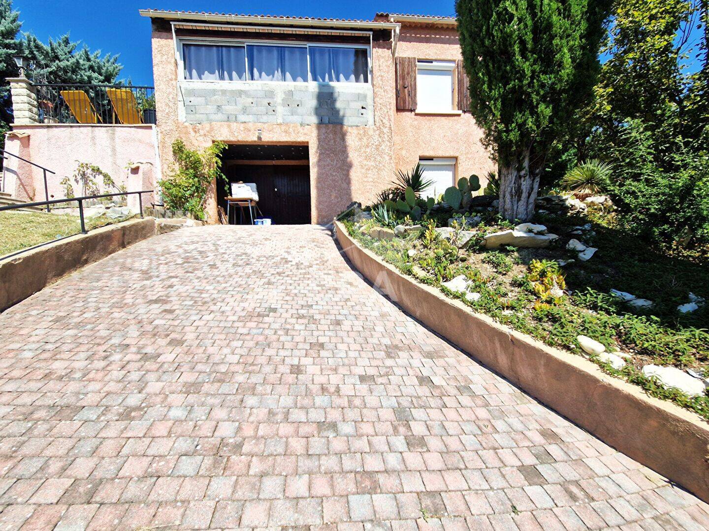 Maison 4 pièces 109 m² · à Peipin · 109 m² · 299 600 €