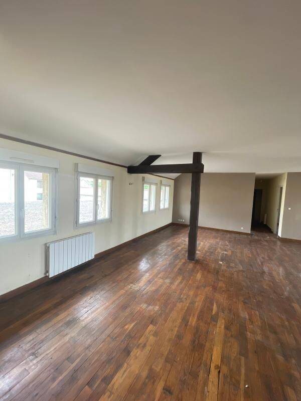 Appartement 3 pièces 129 m² · à Cosne-Cours-sur-Loire · 129 m² · 659 €