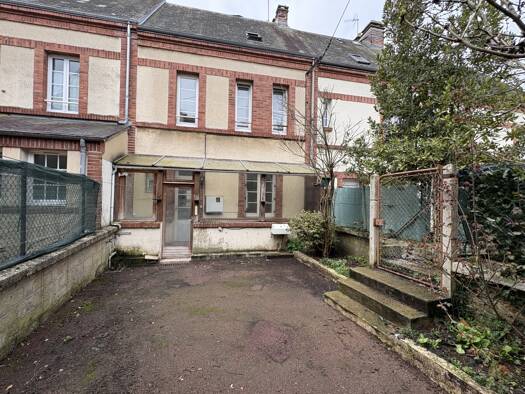 Maison à vendre 79 900 € 5 pièces 3 chambres 108,7 m² 236 m² de terrain Gacé 61230