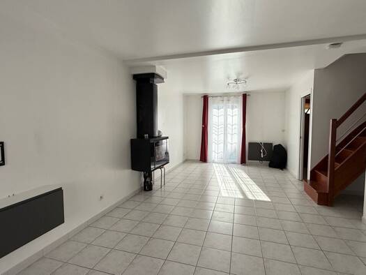 Maison à vendre - Première occupation 345 000 € 6 pièces 4 chambres 106 m² 250 m² de terrain La Grusie Villeneuve-le-Roi 94290