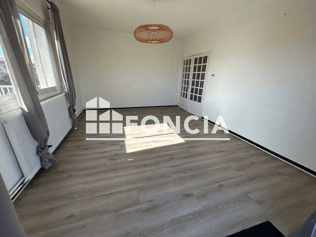 Appartement 4 pièces 80 m² · à Sète · 79,7 m² · 1 099 €