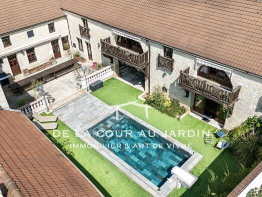 Maison à vendre 1 140 000 € 12 pièces 8 chambres 480 m² 913 m² de terrain Corcelles-les-Monts 21160