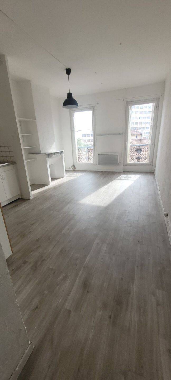 Appartement 2 pièces 51 m² · à Marseille 5ème Arrondissement · 50,8 m² · 635 €