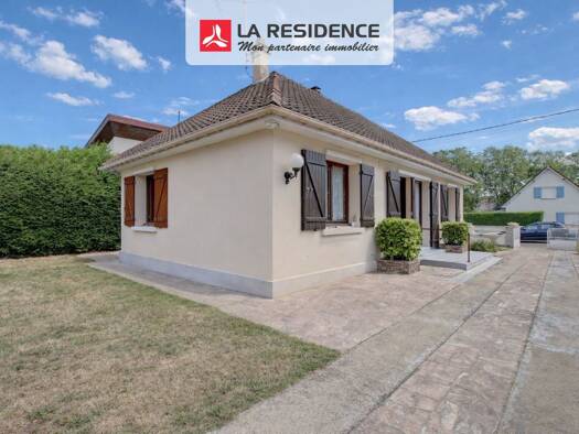 Maison de plain-pied à vendre 179 900 € 4 pièces 2 chambres 64 m² 397 m² de terrain Saint-Étienne-du-Rouvray 76800