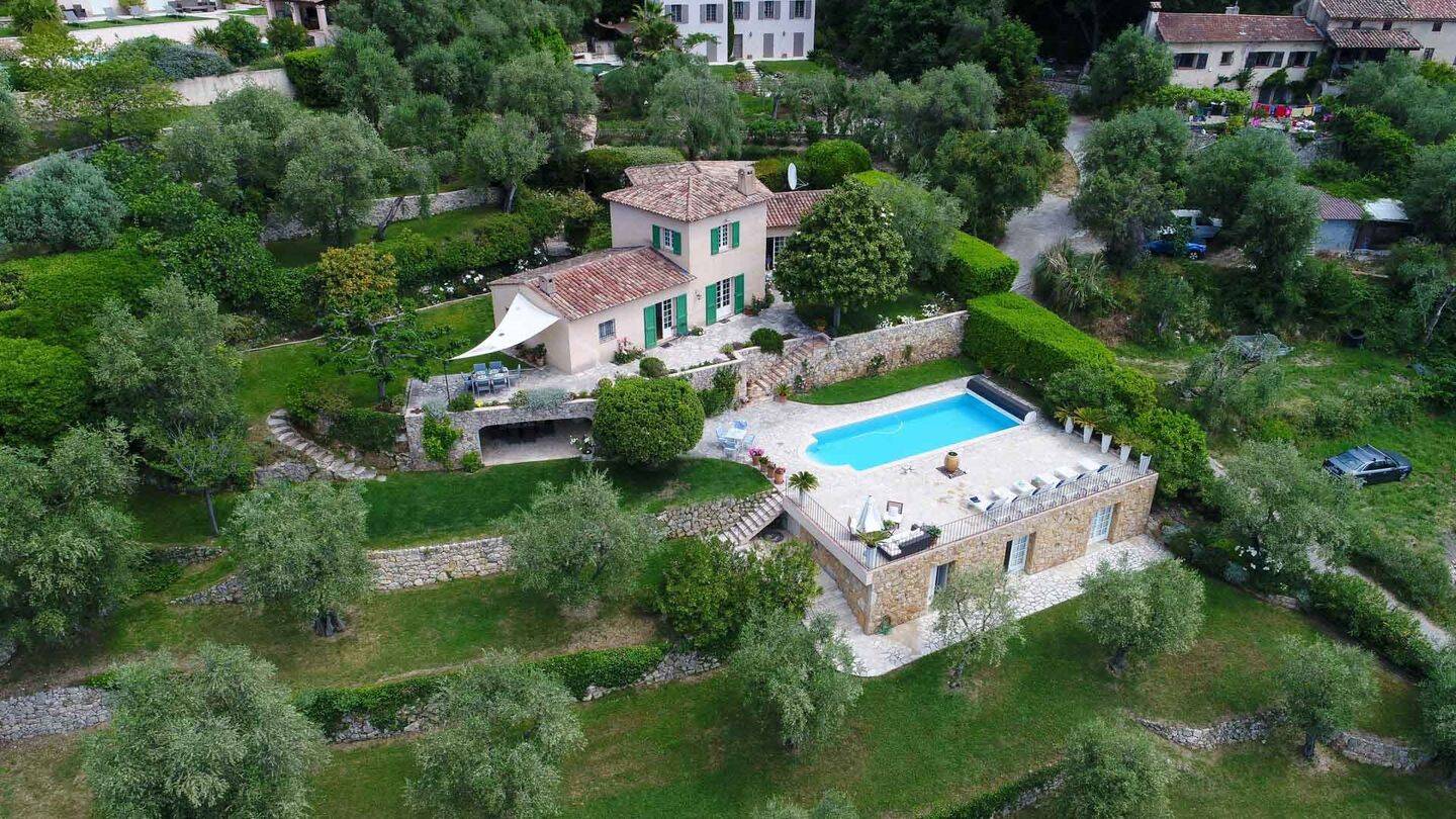 Maison 13 pièces 244 m² · à Cabris · 244 m² · 295 000 €