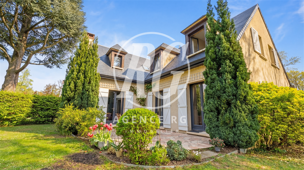 Maison 8 pièces 200 m² · à Vaucresson · 200 m² · 1 490 000 €