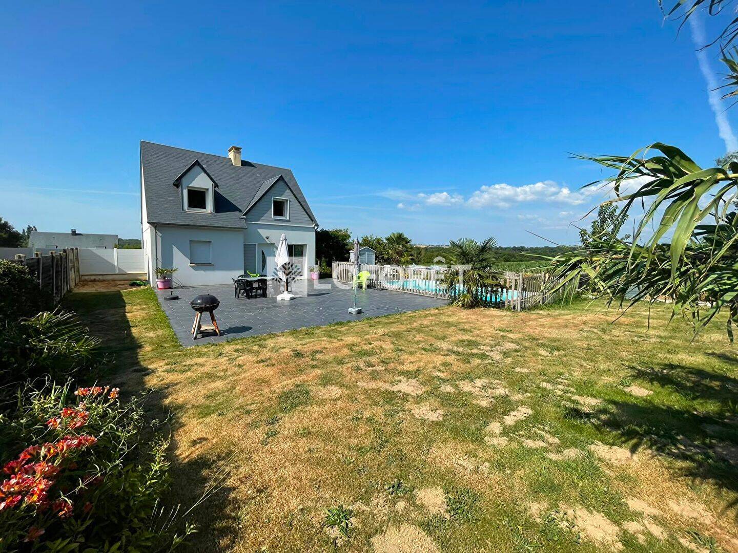Maison 5 pièces 95 m² · à Jullouville · 95 m² · 390 000 €