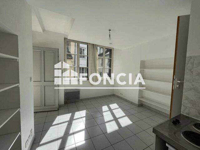 Appartement 1 pièce 16 m² · à Besançon · 16 m² · 360 €