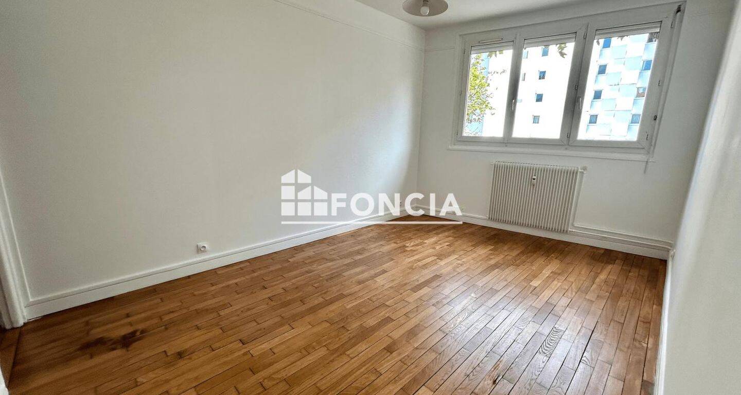 Appartement 3 pièces 50 m² · à Montrouge · 50,4 m² · 1 221 €