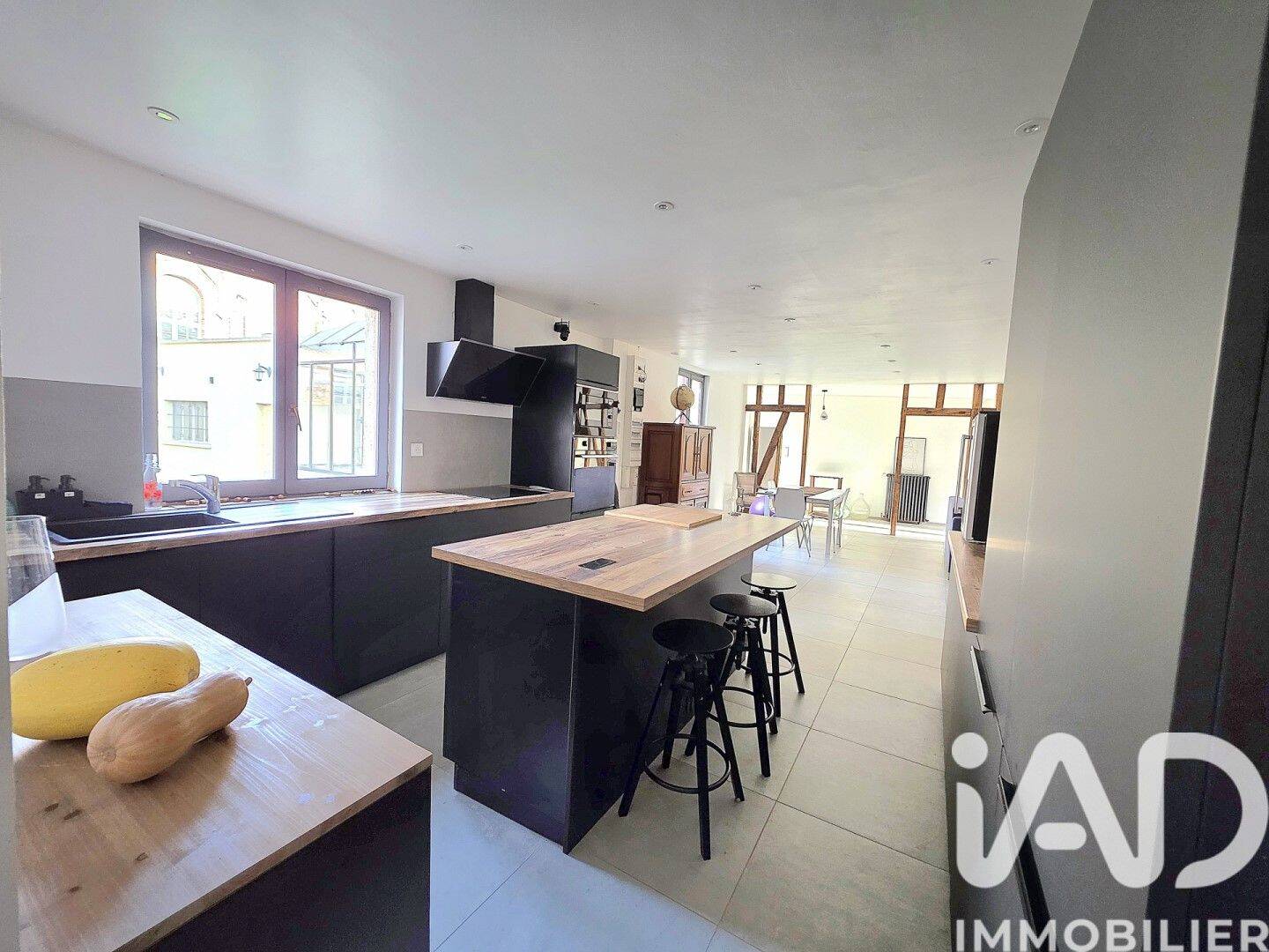 Maison 6 pièces 150 m² · à Sainte-Savine · 150 m² · 255 000 €