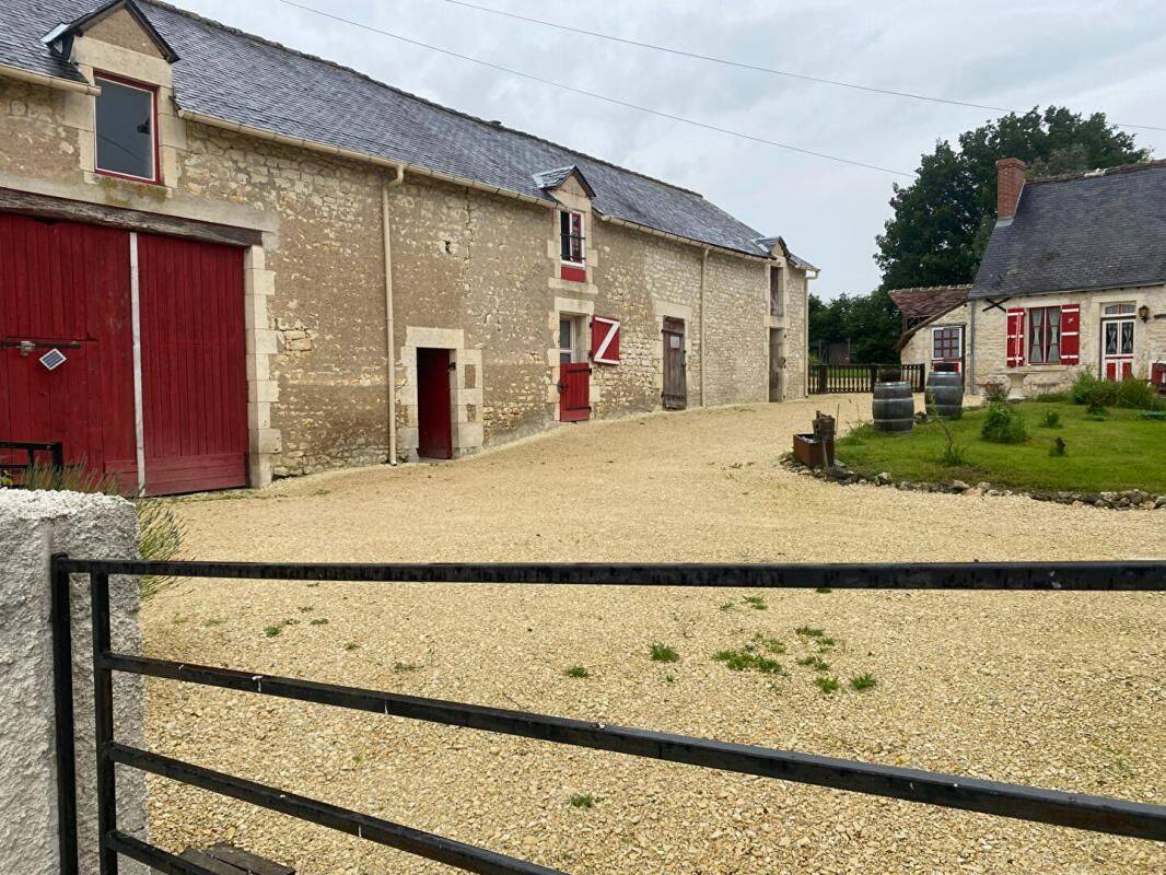 Maison 8 pièces 165 m² · à Oulches · 165 m² · 234 000 €