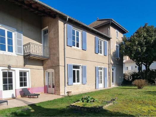 Maison à vendre 290 000 € 6 pièces 3 chambres 170 m² 543 m² de terrain Thoissey 01140