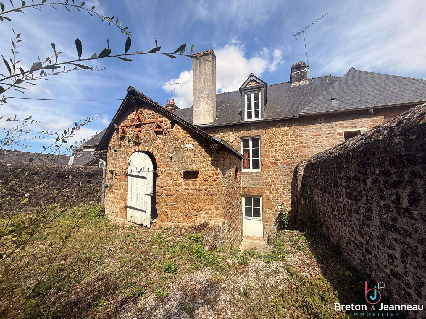 Maison 4 pièces 108 m² · à Lassay-les-Châteaux · 107,8 m² · 105 900 €